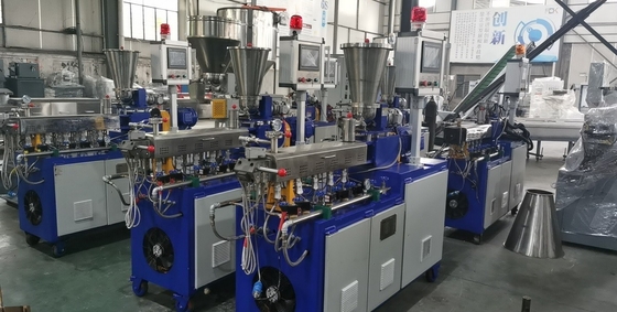 Máquina de extrusão de parafusos duplos de grânulos de plástico PE/PP para produção de alta produção